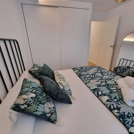 Apartment Vibescoruna- O65.1 *